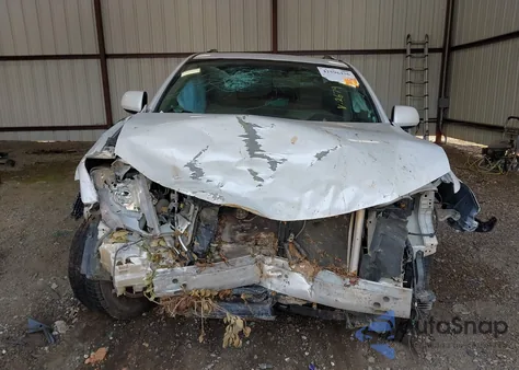 2013 Toyota Highlander Se V6 z USA, uszkodzony, nr VIN 5TDZK3EH7DS122679